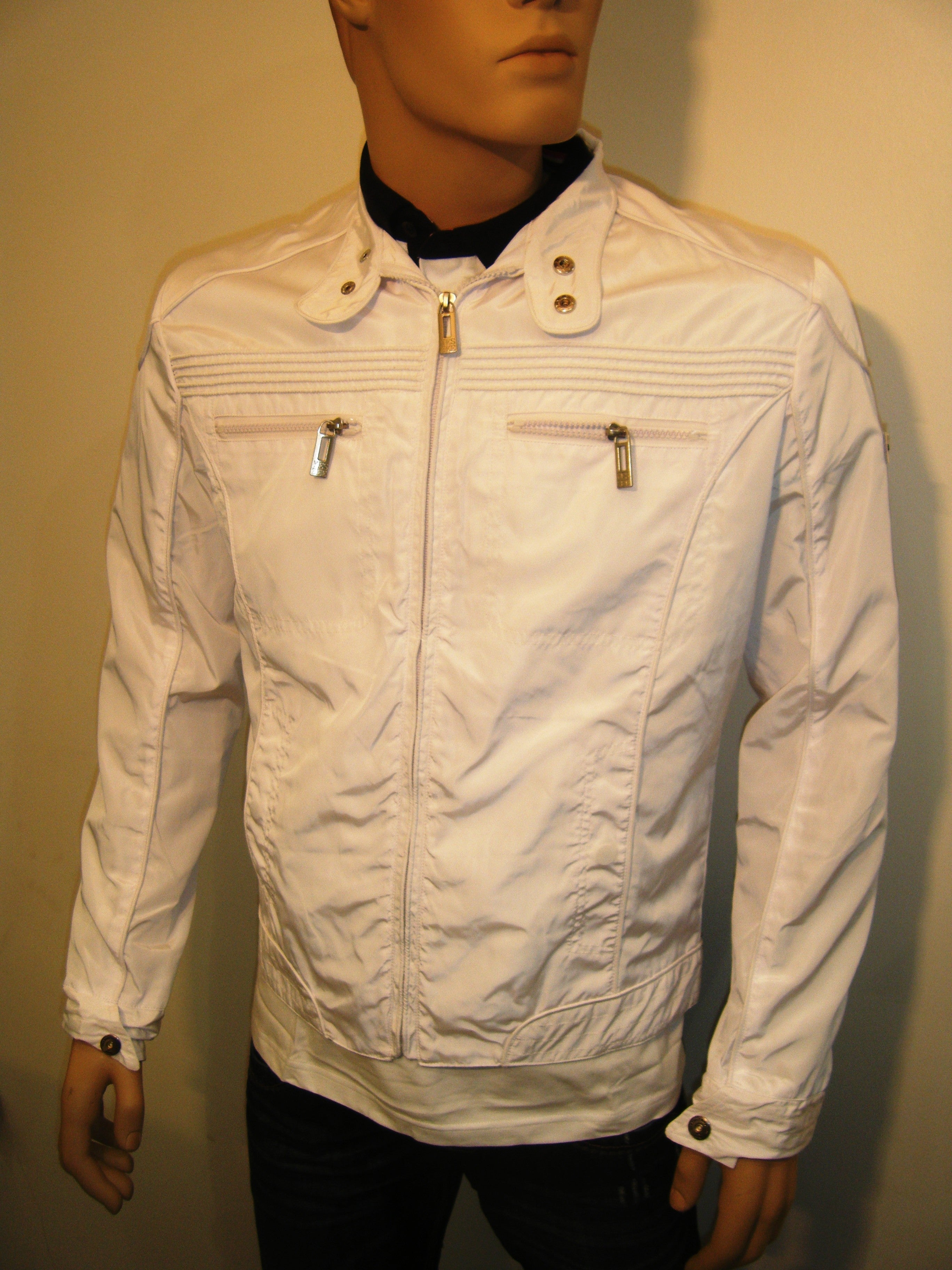 Essenza Yes Zee Veste J501V200